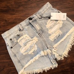 Light Wash ripped denim shorts